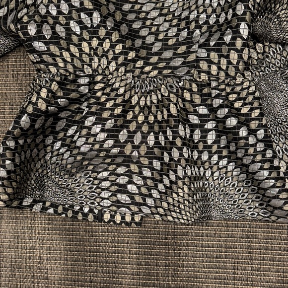 3 Sisters Monochrome Geometric Blazer - Picture 5 of 5